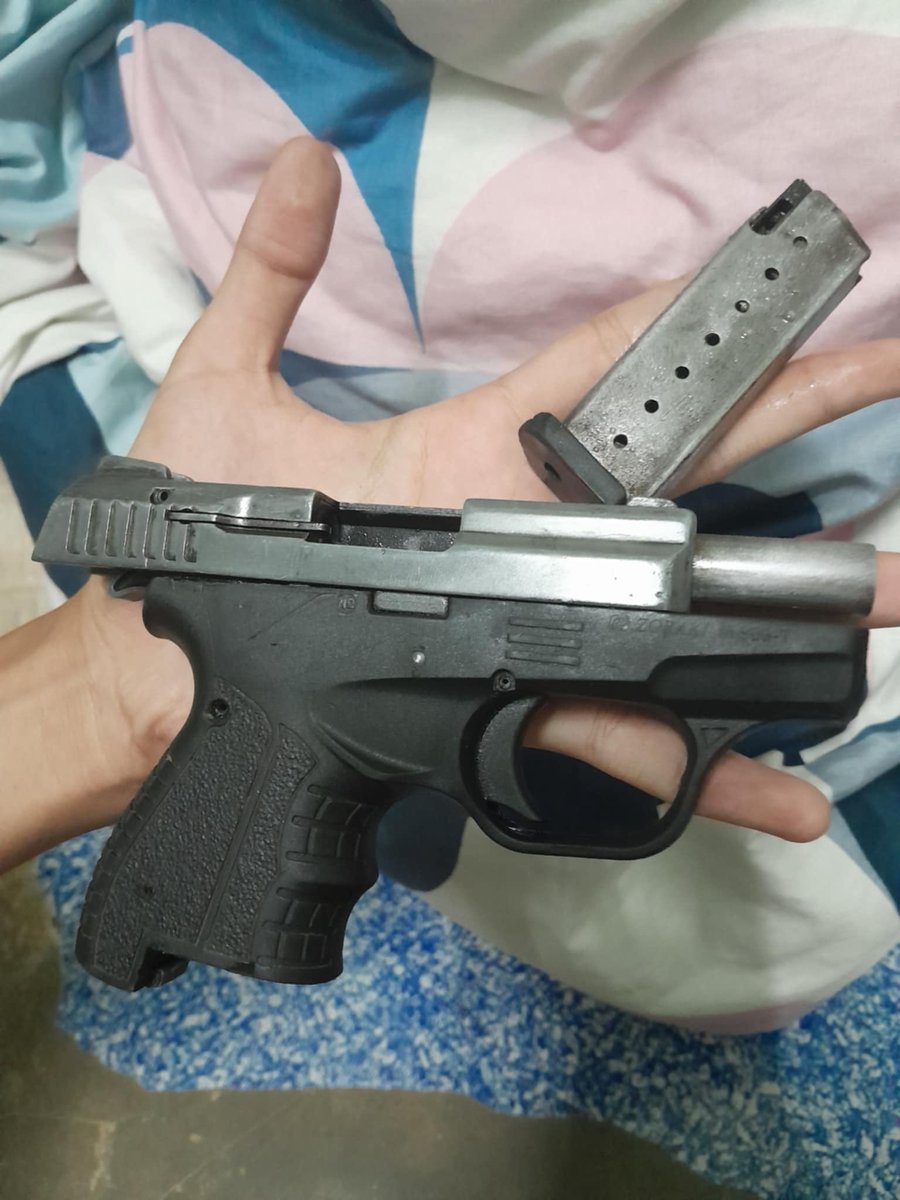 GunGun_V4's tweet photo. 5500 พร้อมจำหน่ายสนใจแชท #ปืนไม่มีทะเบียน #ปืนเถื่อนส่งจริง #ปืนแปลง https://t.co/WAGWU2tzIu