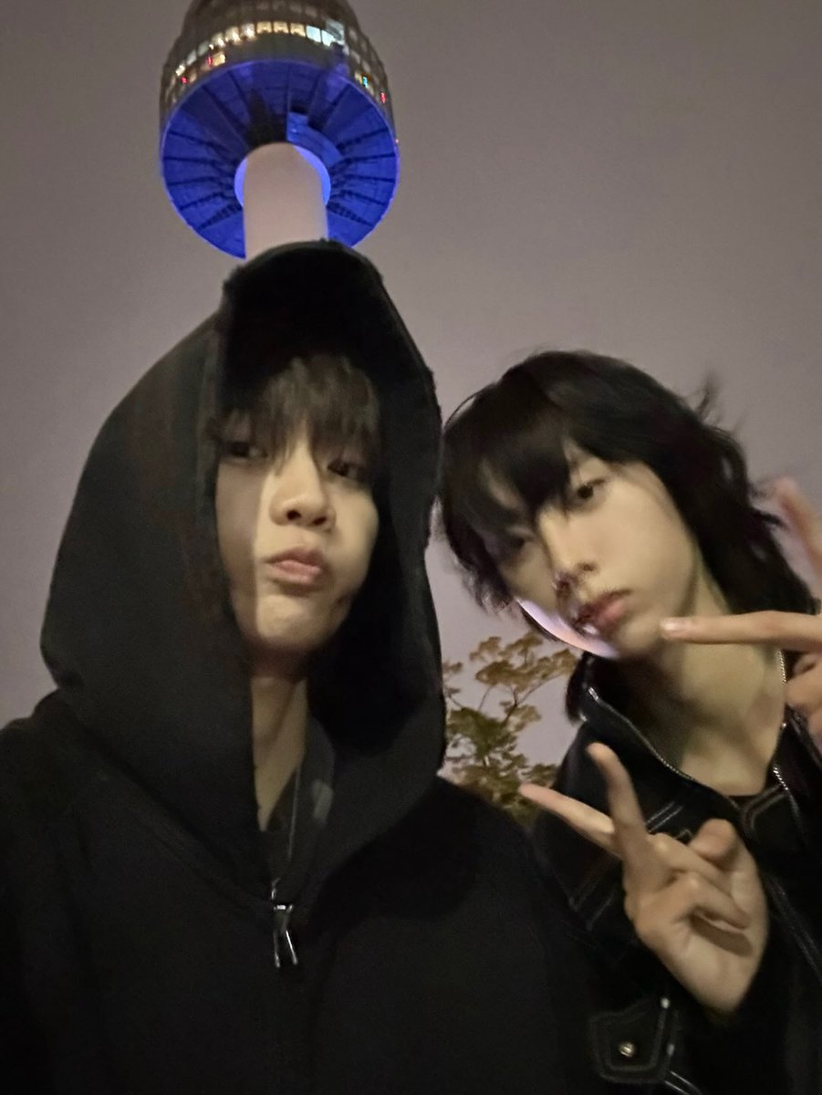 mybluboy's tweet photo. 민민즈💙💛 https://t.co/6huHTPy4yl