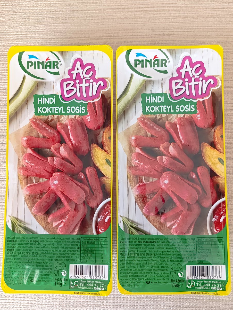 NlyzZ's tweet photo. A101'den aldığım Pınar aç bitir sosislerin üzerinde son tüketim tarihi yazmıyor.Pınar markasına güvendiğimiz için son tüketim tarihine de bakmadık.Bu sabah dikkat ettim ve sosislerin rengi https://t.co/TQjy9QYjcw bilir ne zamandır markette bekliyor. #pınaraçbitir @PinarKurumsal https://t.co/1D51K4race