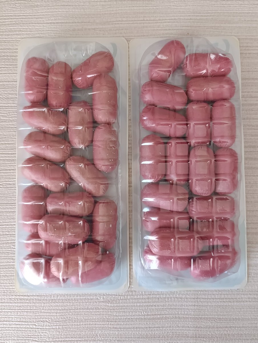 NlyzZ's tweet photo. A101'den aldığım Pınar aç bitir sosislerin üzerinde son tüketim tarihi yazmıyor.Pınar markasına güvendiğimiz için son tüketim tarihine de bakmadık.Bu sabah dikkat ettim ve sosislerin rengi https://t.co/TQjy9QYjcw bilir ne zamandır markette bekliyor. #pınaraçbitir @PinarKurumsal https://t.co/1D51K4race
