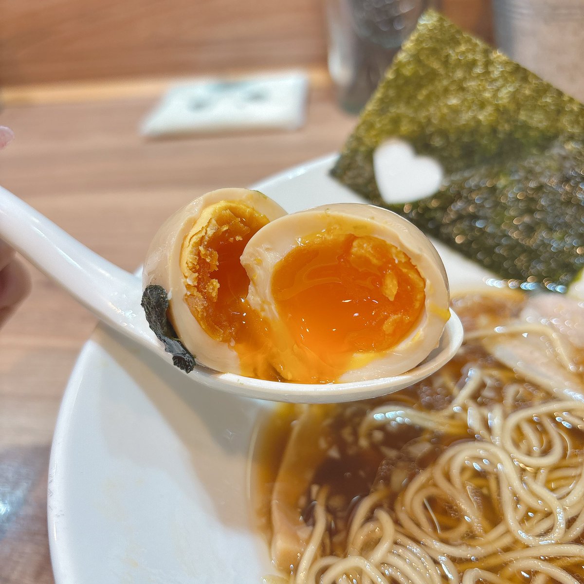 にじいろの限定、八王子らーめんの大盛り
海苔ハートにしてくれてた♡