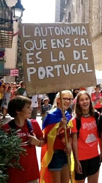perinno's tweet photo. Tot és #pujolisme 👴🏻🇪🇦💸 #corrupte #règim78 que té sedat el país (que a més parla de 300 anys d'ocupació i no de 614 #Casp1412) i ha fet metàstasi en #neoconvergències 🇪🇦, #censos 🥱, #pactes 🤣, #reformes 🤦♂️et al. I aquí només hi ha un camí...☝️
Obrim els ulls! 👁️👁️
©️perinno🏌🏻♂️ https://t.co/mUbJzUuBN4