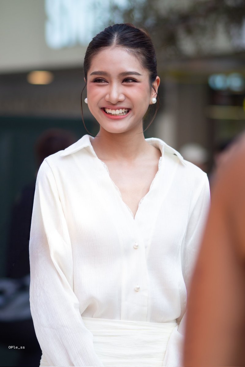 หลงรักรอยยิ้มแก้มขีดแบบนี้ที่สุดเลย🥰

#bommyn
#inthe8ight