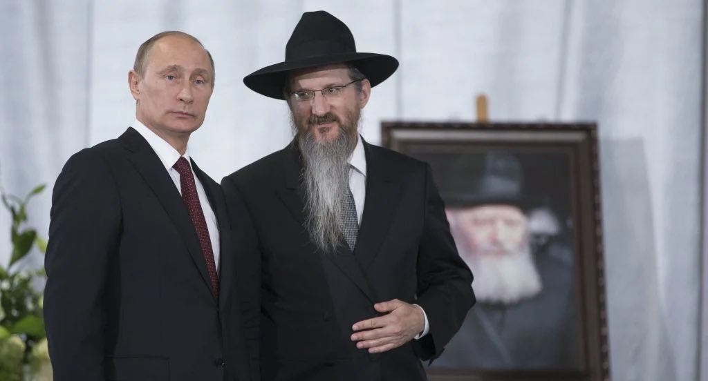 WVanwagenen's tweet photo. If Tucker Carlson is right, and Chabad Lubavitch is among the major parties who pushed Trump to war in Iran, this means the Chabad in Russia welcomes the war as well. 

Russia is making a lot of money as oil prices sky rocket, and Moscow can fill the gap for China as Iranian exports to Beijing end. 

If it’s true that Russia is providing targeting information to Iran for US bases and warplanes, this may help to extend the war, benefitting Russia further. 

And I GUARANTEE they are not providing Iran targeting information on Israeli targets.
