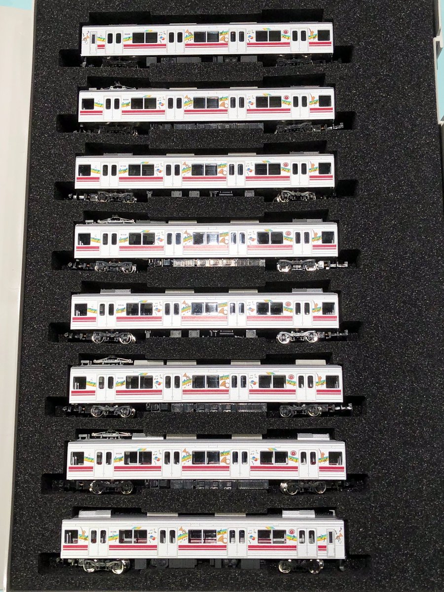 1986年の登場から39周年となる東急9000系の大井町線、TOQ-BOXそれぞれ