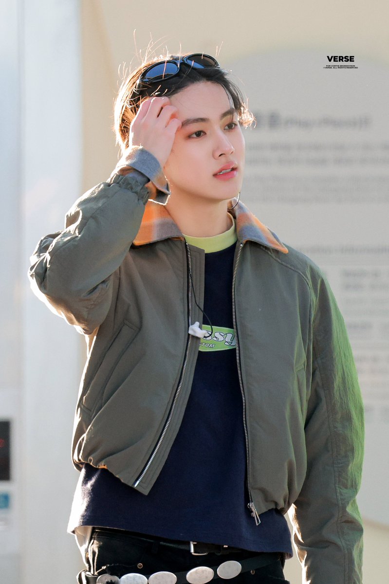 verse.(fan acc) tweet media