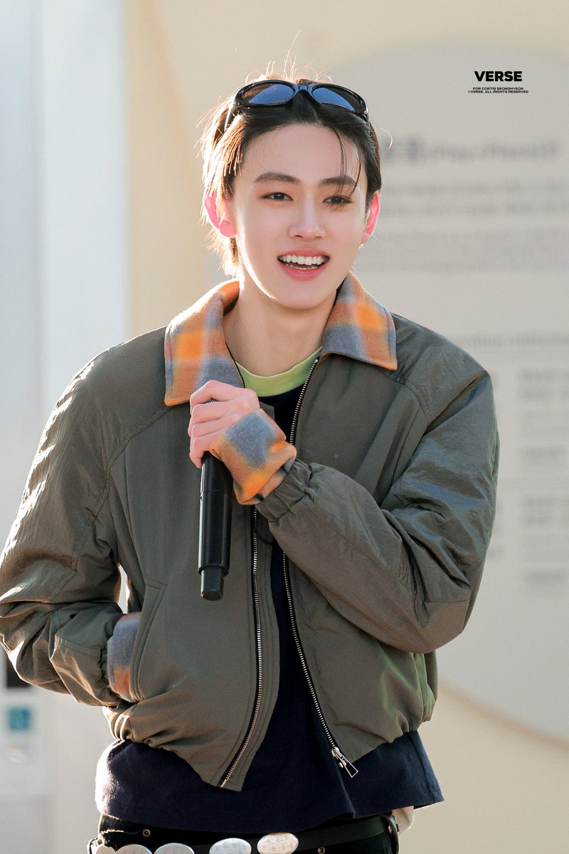 verse.(fan acc) tweet media