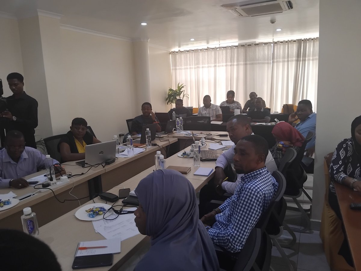 MamboCoffAfrica's tweet photo. This weekend, we are holding a staff capacity building and operations meeting, bringing together colleagues from different regions to align on strategy, share experiences, and improve how we work together.
#TeamMambo #CoffeeCommunity #CapacityBuilding #LearningCulture https://t.co/DhIDZH2VH7