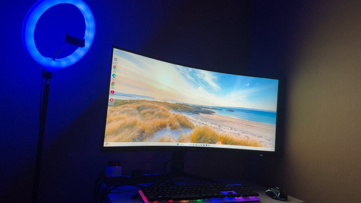 cross👾 tweet media