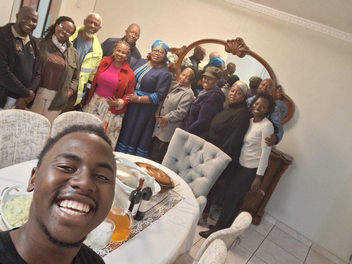 Thank you great team  for my surprise  birthday.  Big Shef Junior and Nene. And your assistants ,but remember  that  I don't have to sleep a 2 am. Partying  with  youngsters. 🤣🤣🤣🤣❤️❤️❤️❤️