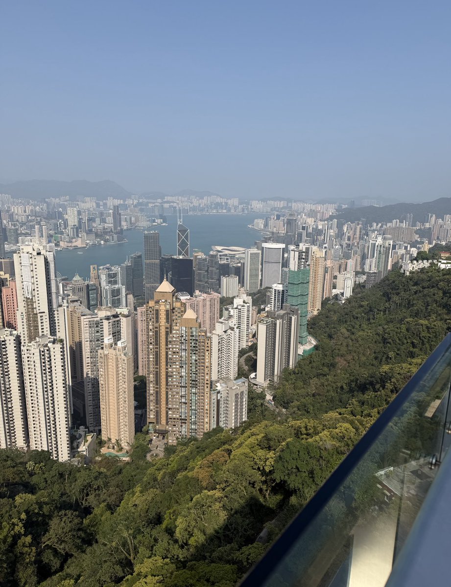 Victoria | soon in Paris 🇫🇷 | tweet media