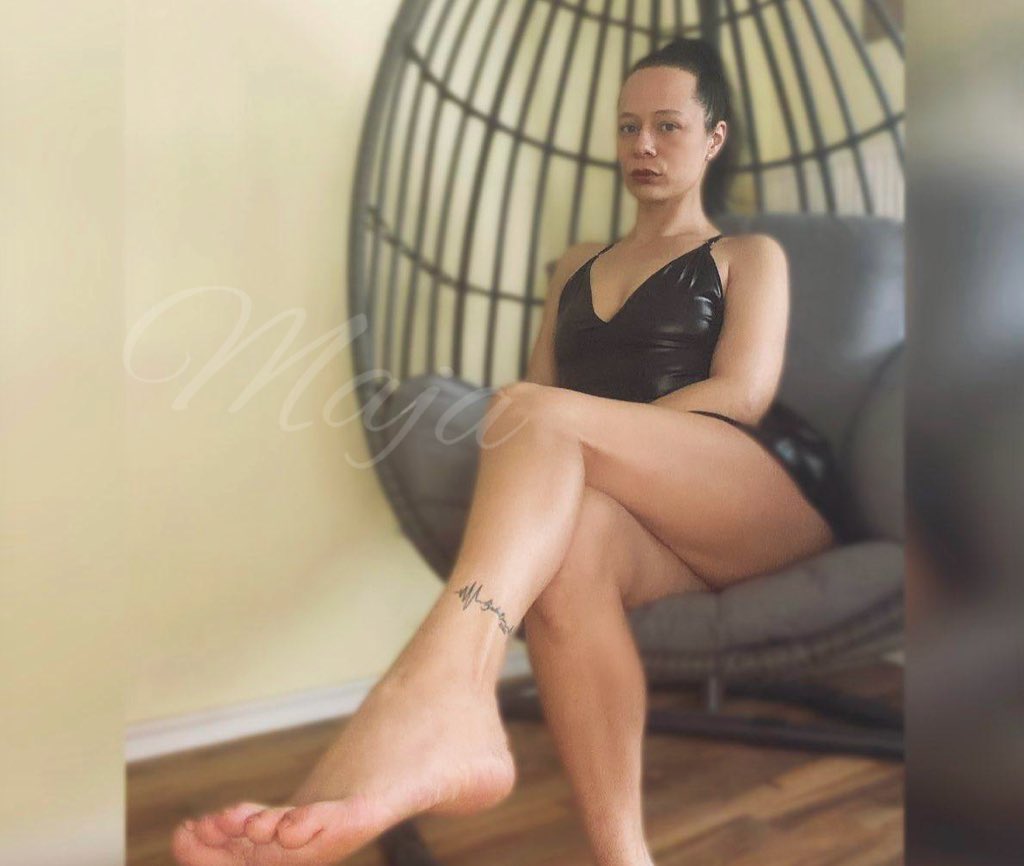 Sei immer vorsichtig, was du über eine Frau hörst!
Gerüchte stammen entweder von einem Mann, der sie nicht haben kann
oder von einer Frau, 
die nicht mit ihr konkurrieren kann.
♥️
.
.
.
.
#ARROGANCE #feed #viralpost #strongwomen #god #fwts