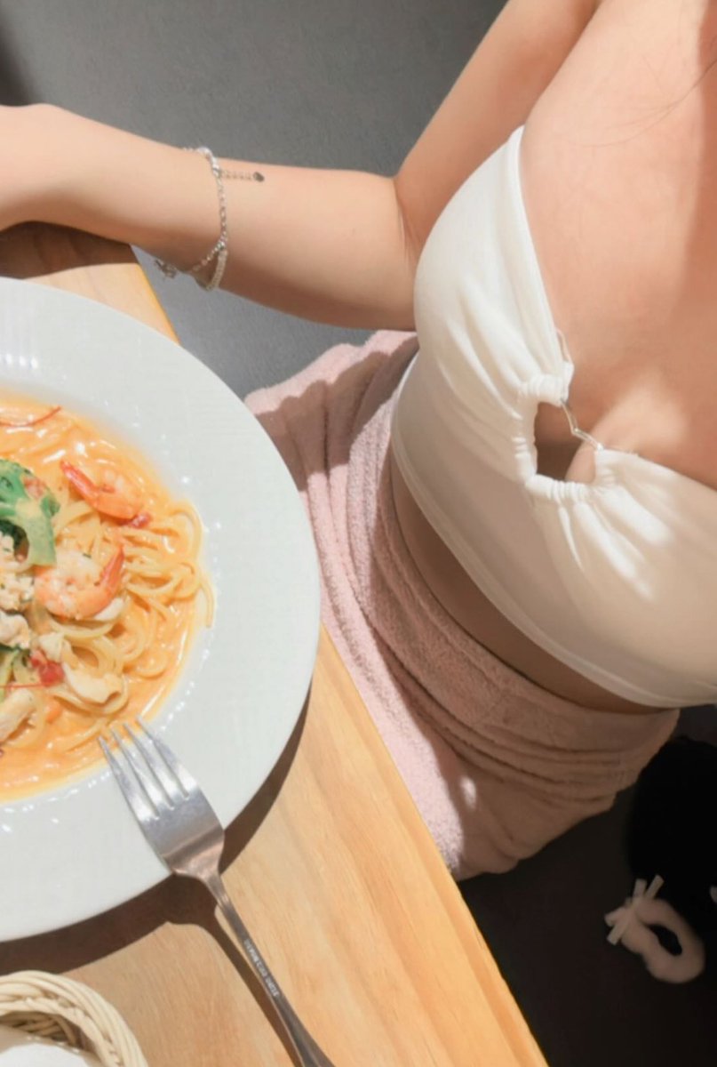 Cherryybbbb tweet media