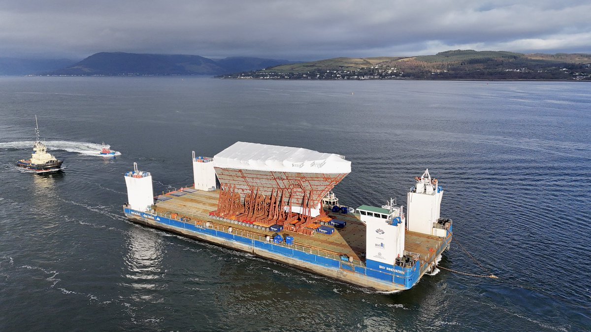 mjgardner73's tweet photo. #Type26 bow section arriving on the #Clyde from Birkenhead heading for #BAE systems #Govan https://t.co/d5PLMTOizw
