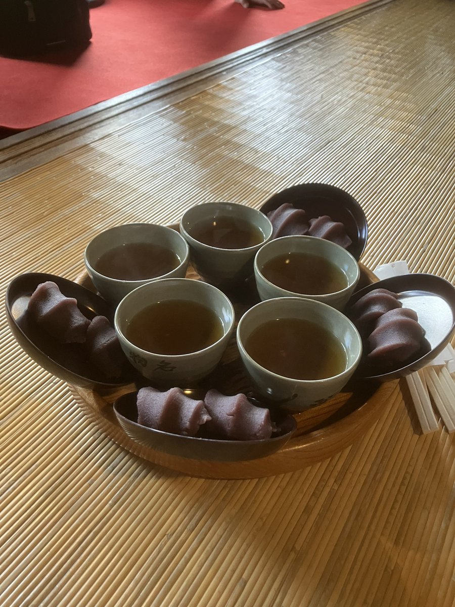 dabtn's tweet photo. #おかげ横丁 で、食べ歩き〜
めっちゃ混んでたけど、美味しかった😋 https://t.co/7FL6yZ1zZo