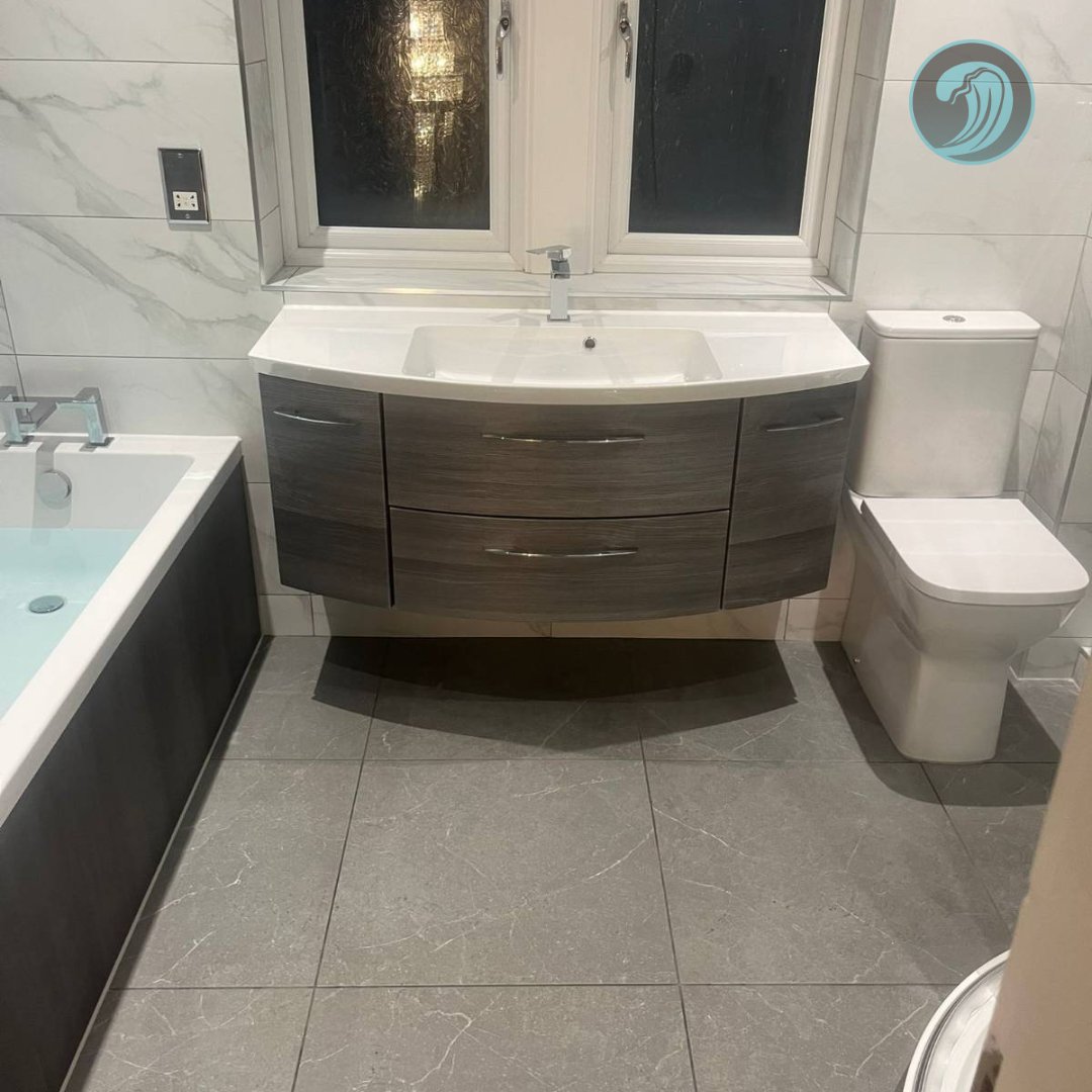 PlatinumBaths's tweet photo. Another stunning bathroom transformation completed by the Platinum team. 

We specialise in turning everyday spaces into luxury sanctuaries. From the initial design to the final tile, our focus is always on precision and a finish that lasts.

Ready to upgrade your home? https://t.co/DdcXGA6JaD