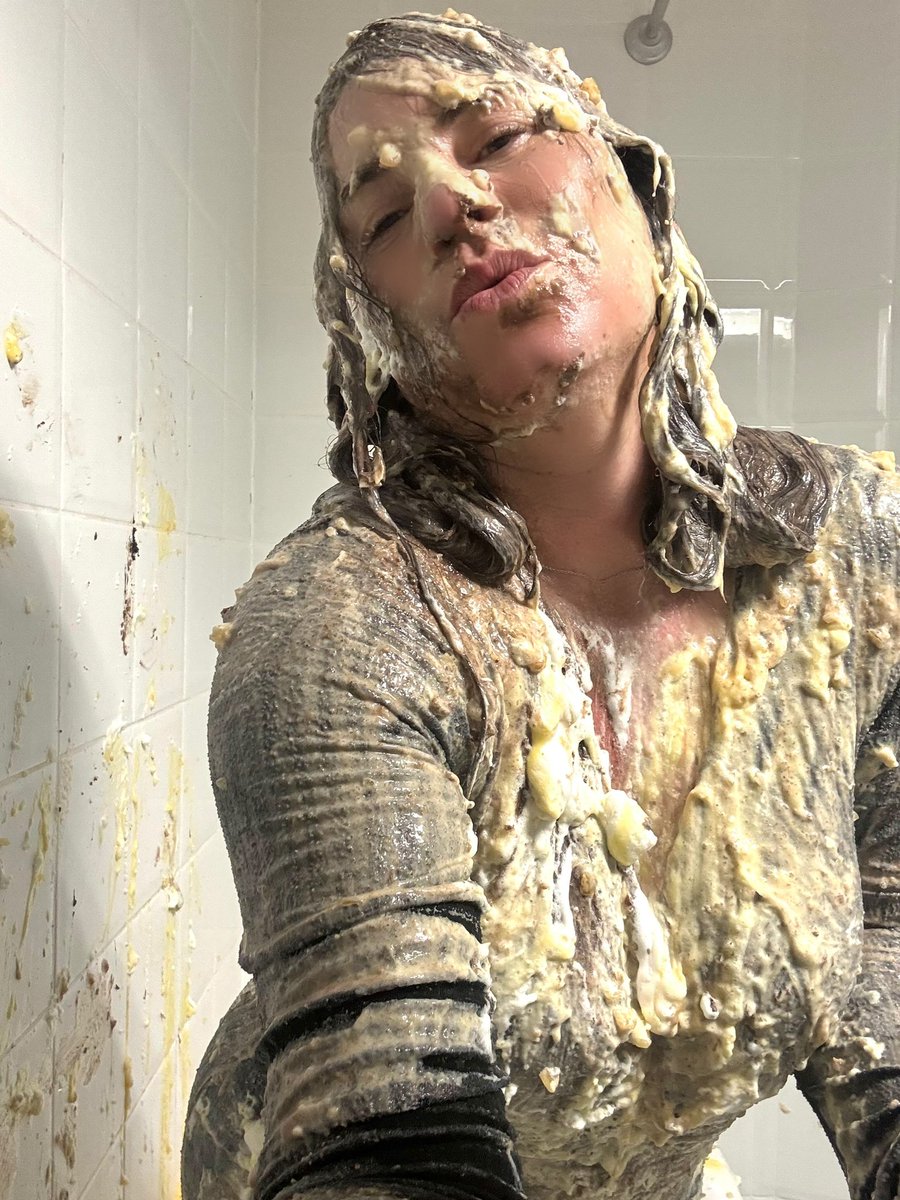 Think I got a little messy 💛💛
Customs and session with me so drop me a message xx
#messysessions #custard #wam #pies