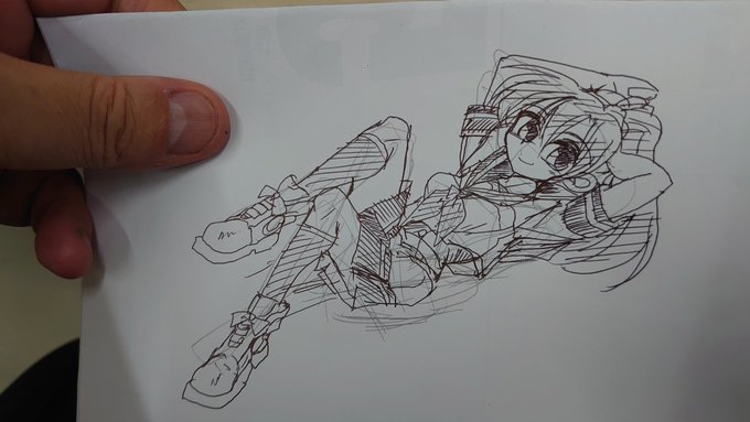 #これを見た人はアナログ絵とデジタル絵を貼ってください
下書き↔PC仕上げ 