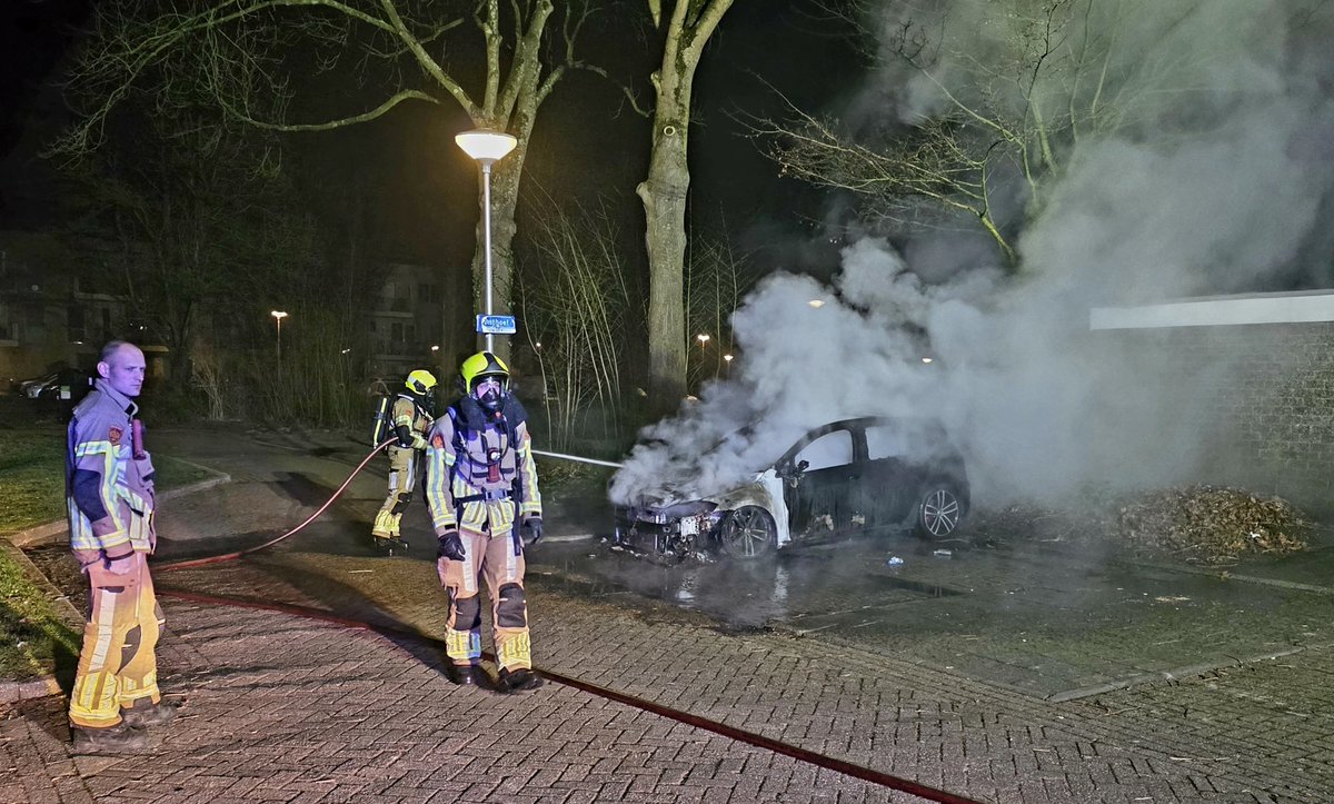 Autobrand met mogelijk brandstichting in Gouda