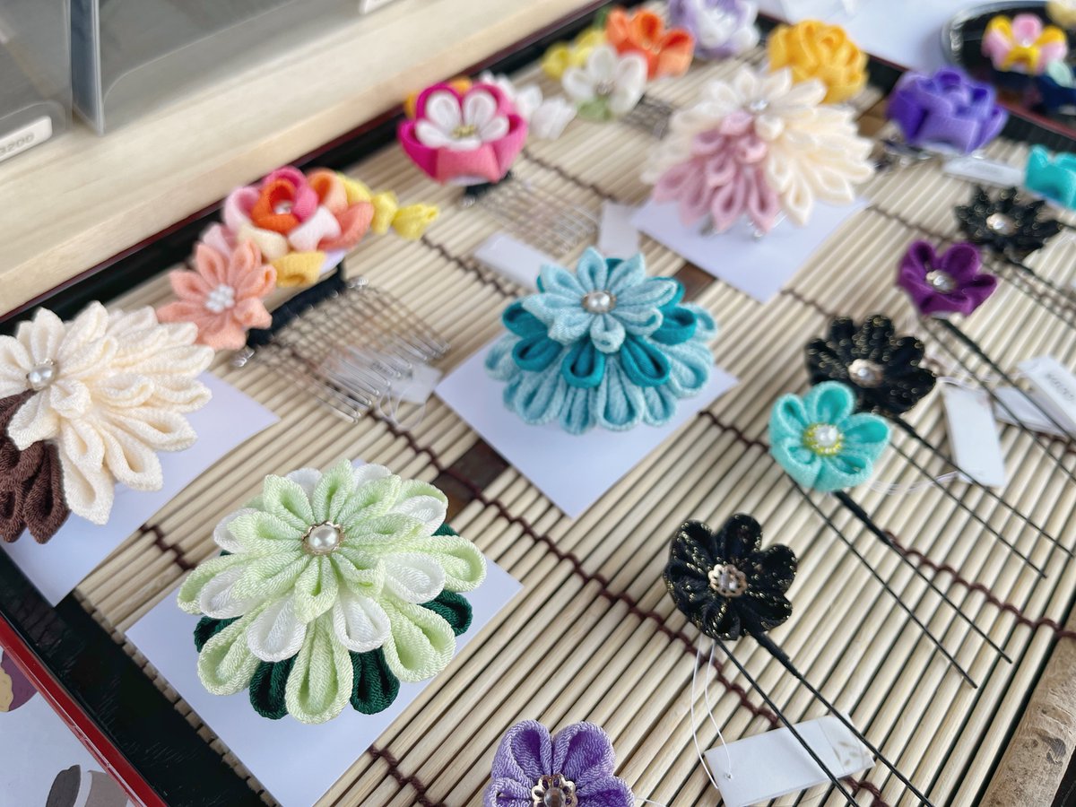 明日は 赤れんがバザール に出店です🍀