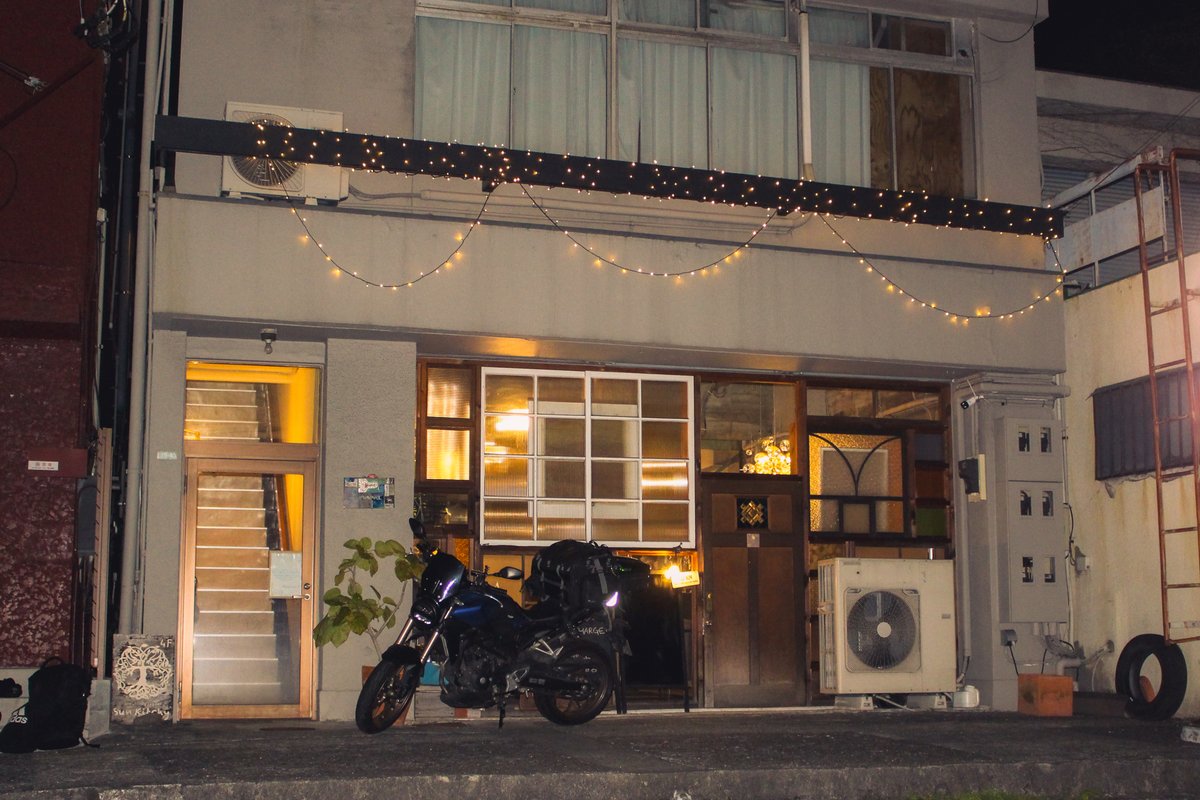 neri_cb250r's tweet photo. 熱海旅も良かった(Bar & ゲストハウス)🏨
#熱海 #ennova
#一人旅 #CB250R https://t.co/Ser4p2CbeX