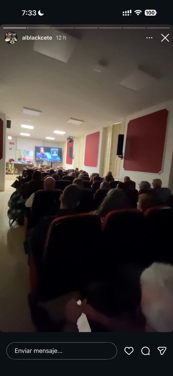 JaviPerezCampos's tweet photo. Fue un placer enorme compartir NOCTURNOS con todos los amigos del Festival de Novela Negra de Albacete. 
En un escenario lleno de misterio, perfecto para un libro como este… 
¡Seguimos atravesando la noche! 🌓 https://t.co/4sjiVvyoFW