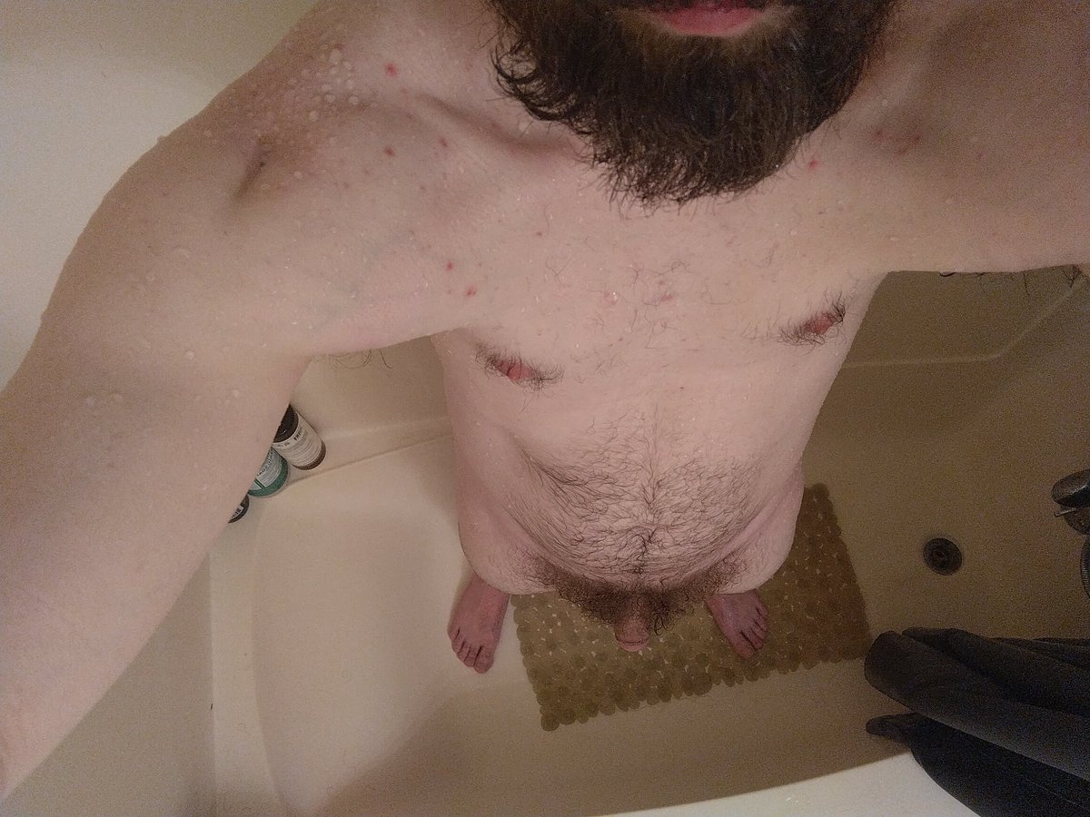 Onethebadwolf's tweet photo. Check out my only fans link and subscribe I'm a hairy guy stoner gamerpits and feet guys hmu https://t.co/Q5G4lEoPpW