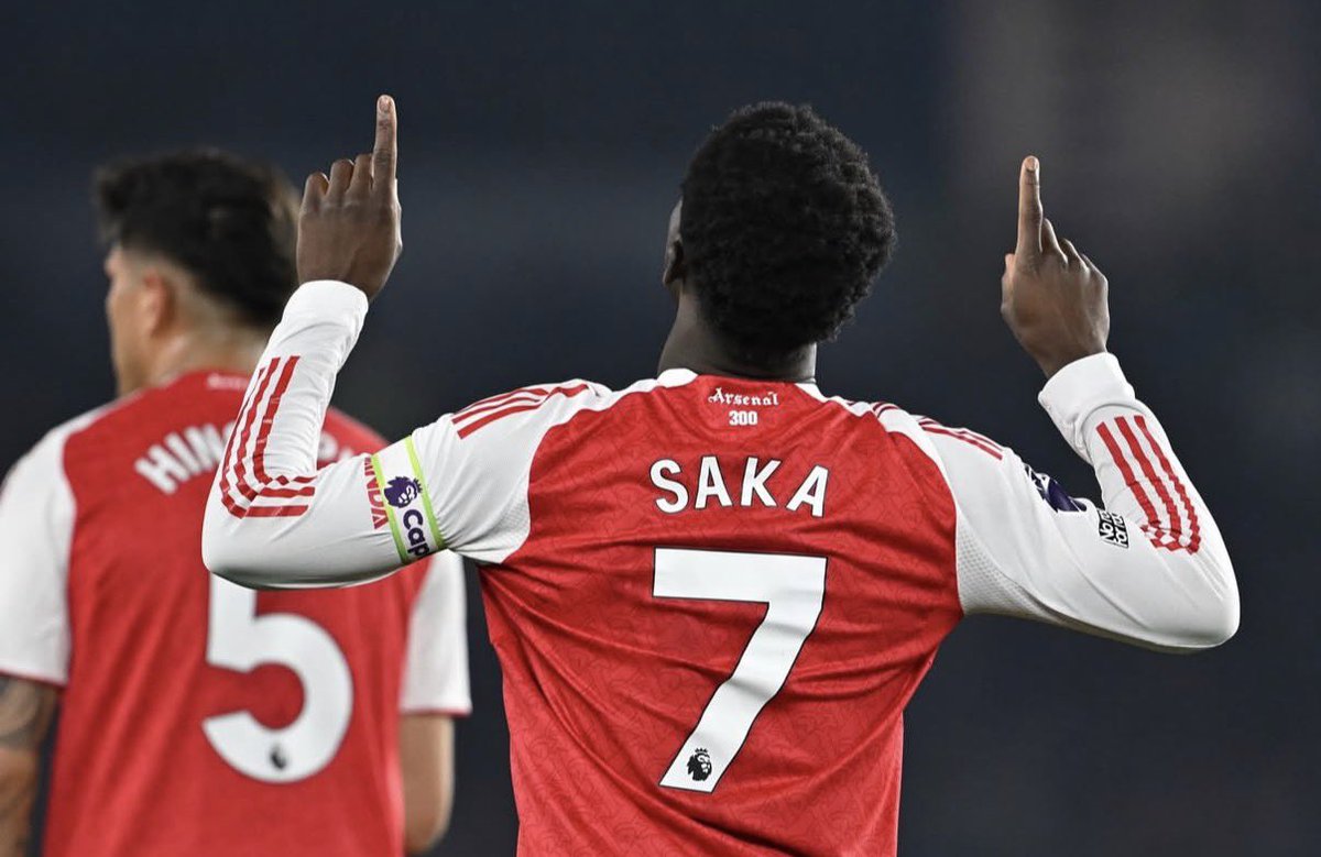 PraiseAmaechi1's tweet photo. Bukayo saka plays football today and the whole world is happy. https://t.co/C3rEMacBta