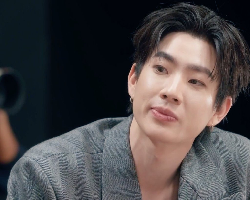 bellsuwichada's tweet photo. โหววววหล่อเกินนน ขอเข้าทีมเมนเทอร์ออฟด้วยอีกคนค่ะ><

MENTOROFF TFM EP1 
#TheFaceMenThailand4_EP1 
#TEAMOFF https://t.co/FQdcrlkG0t