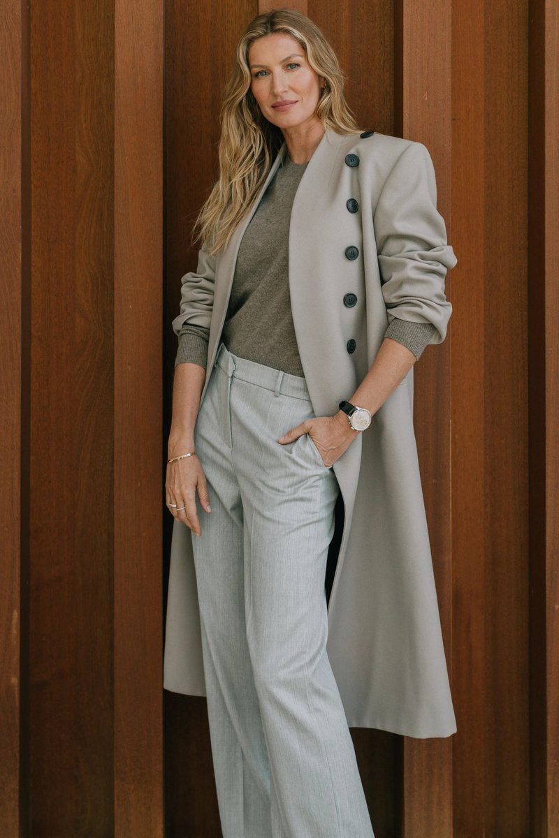 vogueturkiye's tweet image. #GiseleBündchen’in bu kadar iyi görünmesinin bir nedeni var. Üç çocuk annesi süpermodel, Garnier’nin yeni küresel marka elçisi olarak uyguladığı rutinleri tüm detaylarıyla #Vogue’a anlattı.

Okumak için tıklayın: vogueturkiye.visitlink.me/isj984