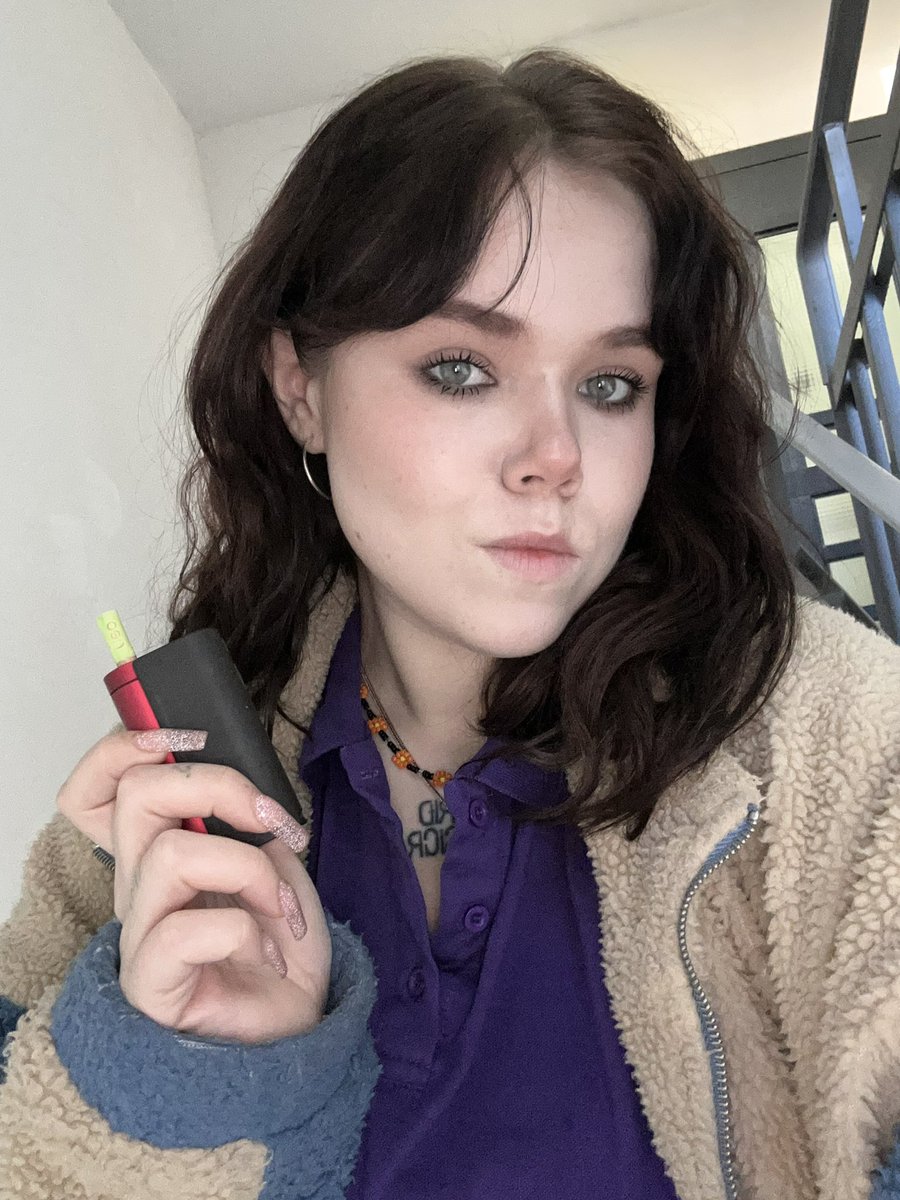 ред булл с айраном. tweet media