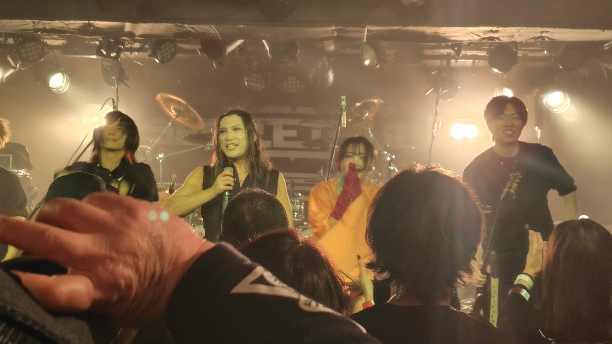 けりなる tweet media