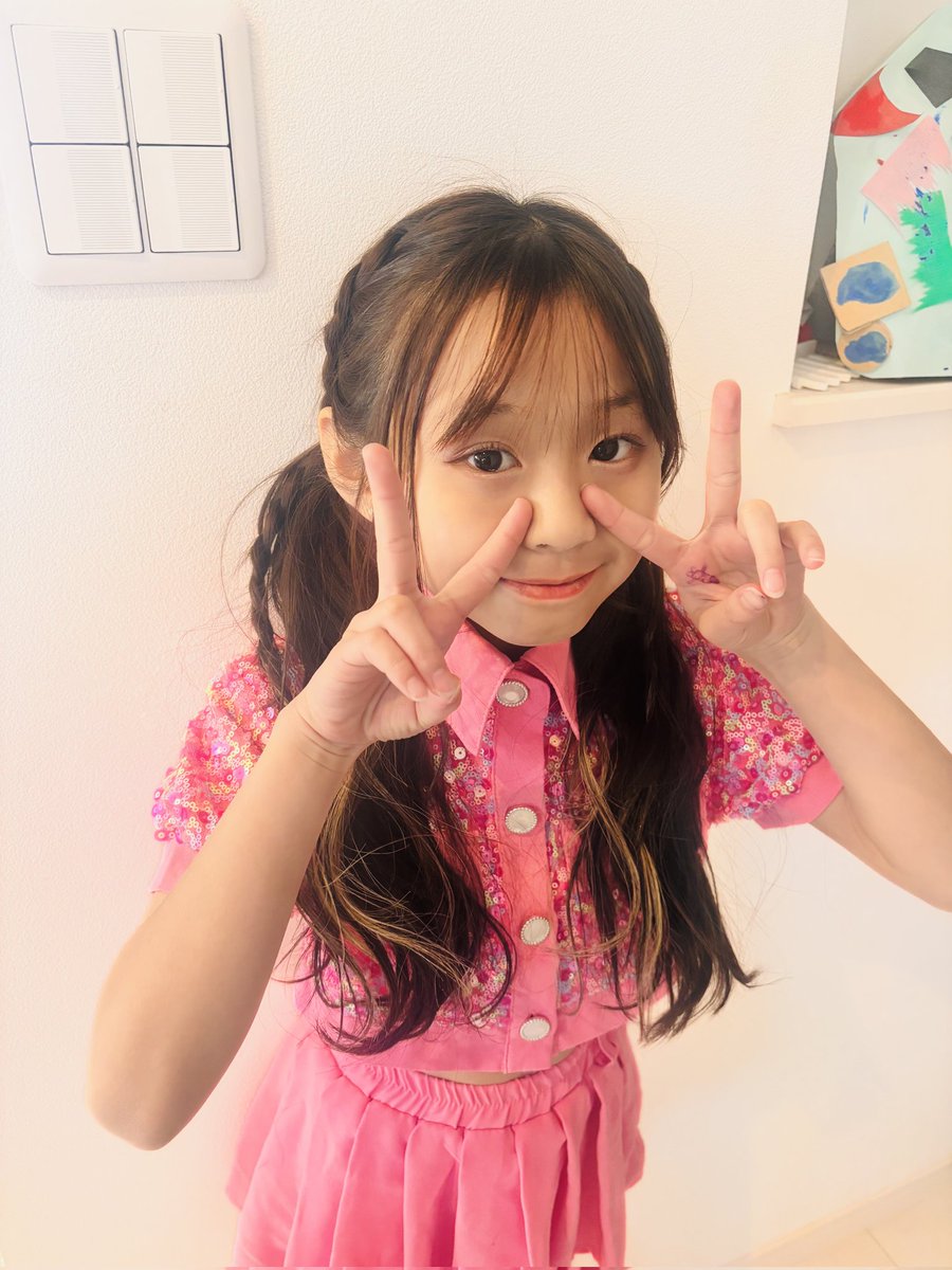 DP_ASUNA's tweet photo. こんばんわꕀ✨
今日はつるまい公園のライブにDIANNAプロジェクト練習生として参加しました‼️(𓂂꜆◕⩊◕꜀𓂂)
見に来てくれた人ありがとうございます✧(*•̀ᴗ•́*)و ̑̑✧⟡.·*.
いっぱい人がいてきんちょうしたꕀ꒰՞ ܸ. .ܸ՞꒱

 #DIANNAプロジェクト 
 #DIANNAプロジェクト練習生 https://t.co/8iRjk2J41T