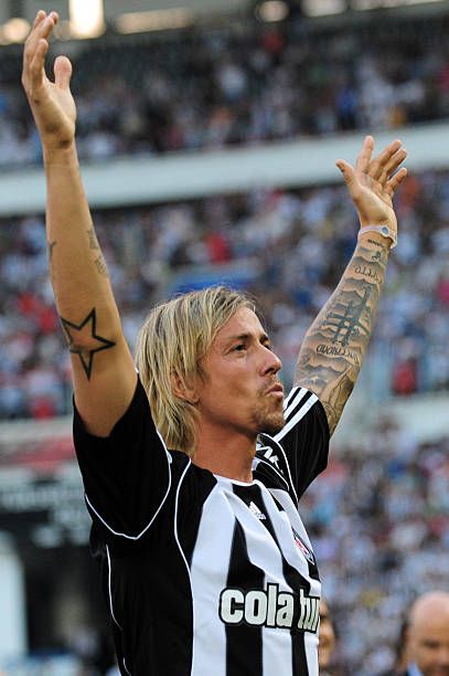 Guti, Türkiye’den tutulacak takım önerisi isteyen bir İspanyol’a cevap verdi:
“Her zaman Beşiktaş. ❤️ Karakartallar.”