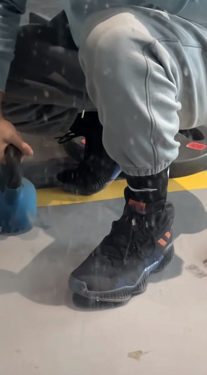 BJ-Sking tweet media