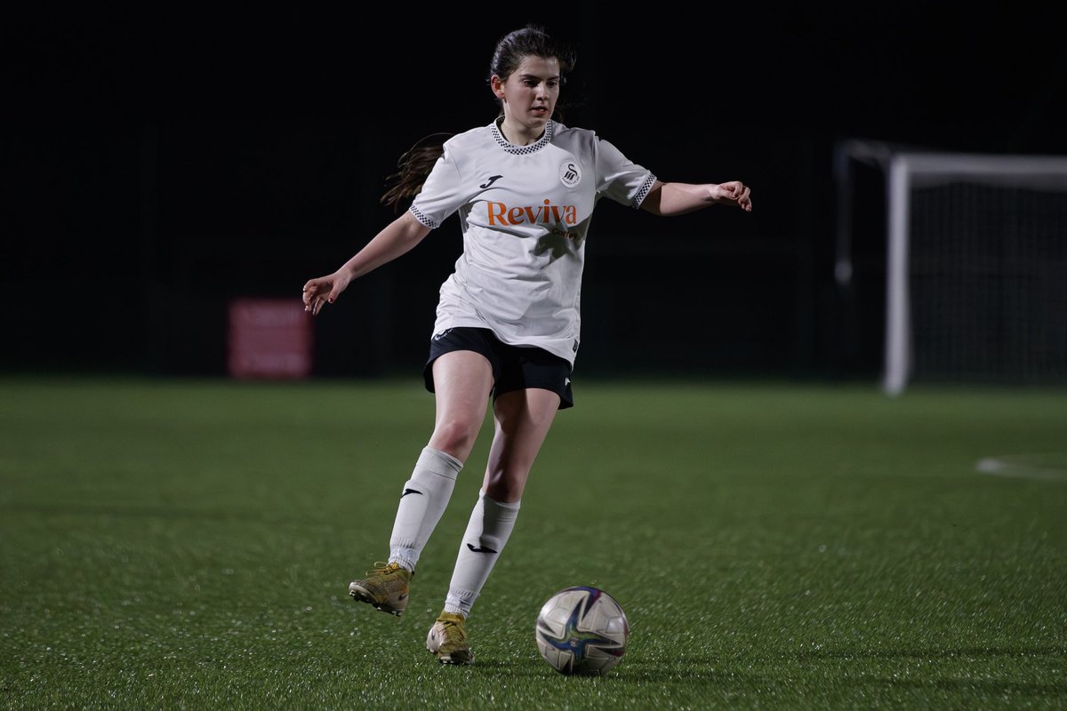 NathanDPhotos's tweet photo. Taffs Well 2-4 @SwansWomen https://t.co/q7MEUyXMZG