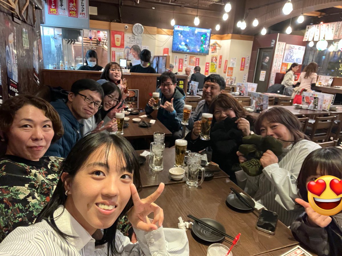 moeyoiya's tweet photo. みさとちゃんみんなで乾杯してるよ！
みんなすっごい楽しかったし 可愛いかったしか言ってないよー♡♡

幸せな時間をありがとうね♡♡

 #子宮のラジオ
 #MISATOANDO https://t.co/z01INPKhHU
