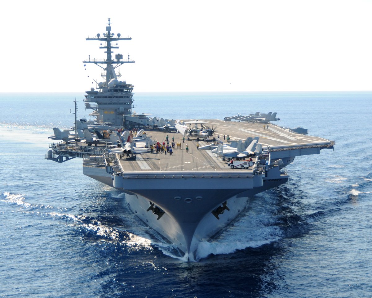 CerfiaFR's tweet photo. 🇺🇸🇮🇷⚓ FLASH | Le porte-avions américain USS George H.W. Bush est en cours de déploiement en Méditerranée orientale. Il s’agira du troisième groupe aéronaval américain présent dans la région. (Fox News) https://t.co/AeRk7ftPsc