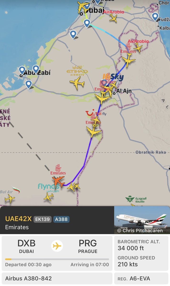 flyRosťa tweet media