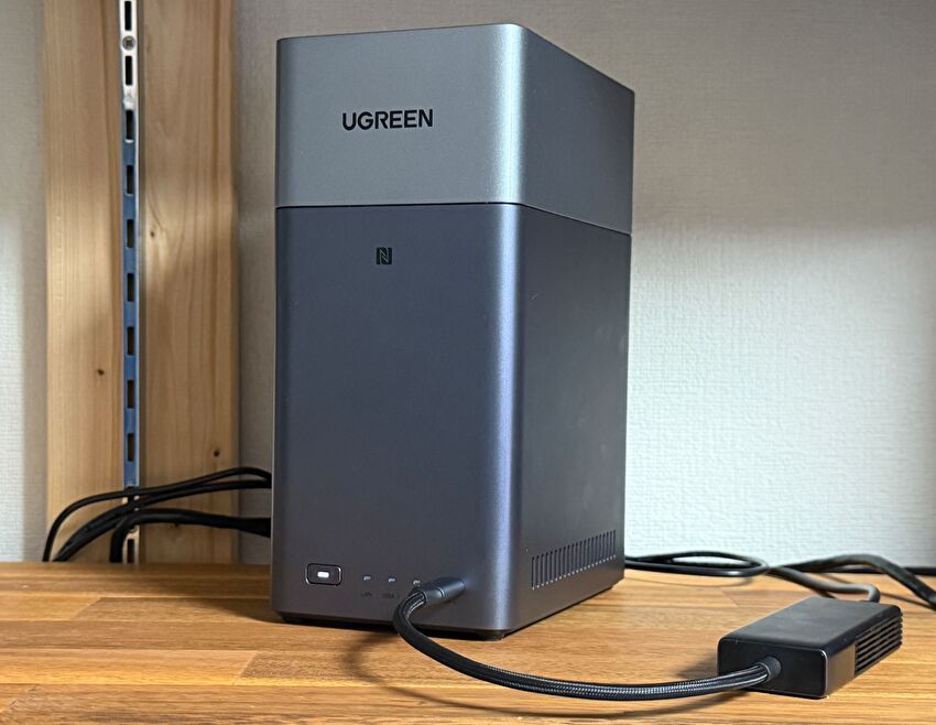 MR_Ken2's tweet photo. UGREEN NASync DH2300、同社エントリーのNASですが、iPhoneの写真のバックアップなどで、便利に利用中。記事内に記載のコードの利用により、26,543円での販売です（3月9日まで）。
https://t.co/eu6NJceokz https://t.co/3353ZhNTpd