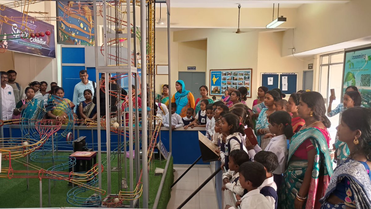 DscBardhaman's tweet image. Little minds, big curiosity! 📷

Primary school students exploring the wonders of science at @DscBardhaman a unit of @ncsmgoi @MinOfCultureGoI today.

#YoungScientists #ScienceForKids #LearningThroughFun #ScienceExploration #BardhamanScienceCentre #STEMEducation #CuriousMinds