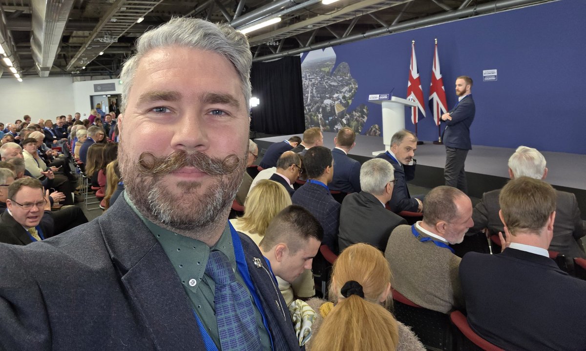 Dr Daniel Pitt tweet media