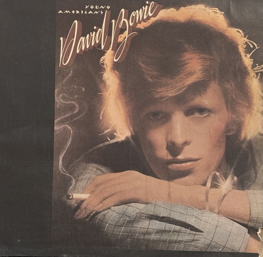 VintageRockN_85's tweet image. Released on this day in 1975!! 
Any fans? #Davidbowie