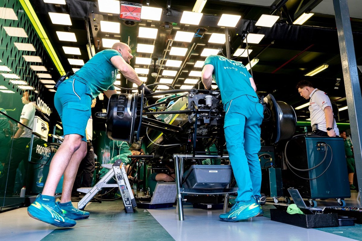 That Rack Though This is a view I've not yet seen in #F1, even though Mcl have run a mid ...