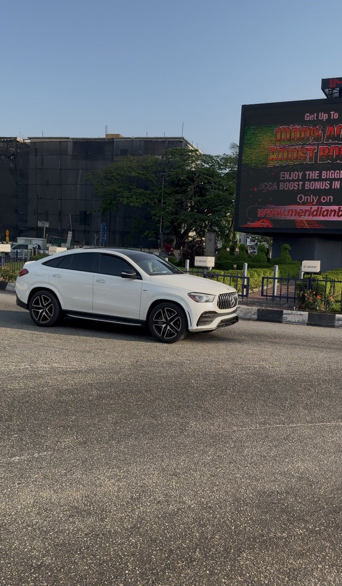 YL_IN_LAGOS tweet media