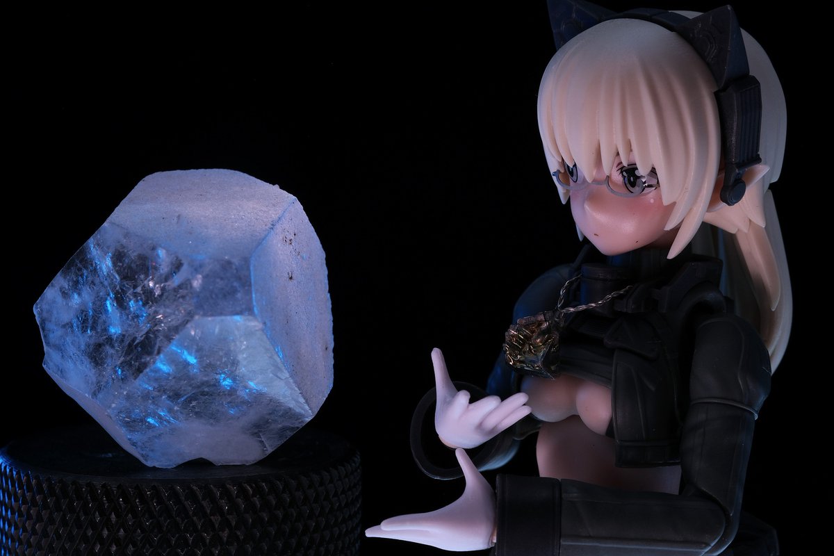 u1_okita's tweet photo. #さかなの日
うちにある魚っぽい何か
石は #魚眼石 #Apophyllite https://t.co/JuWwqGRzyf