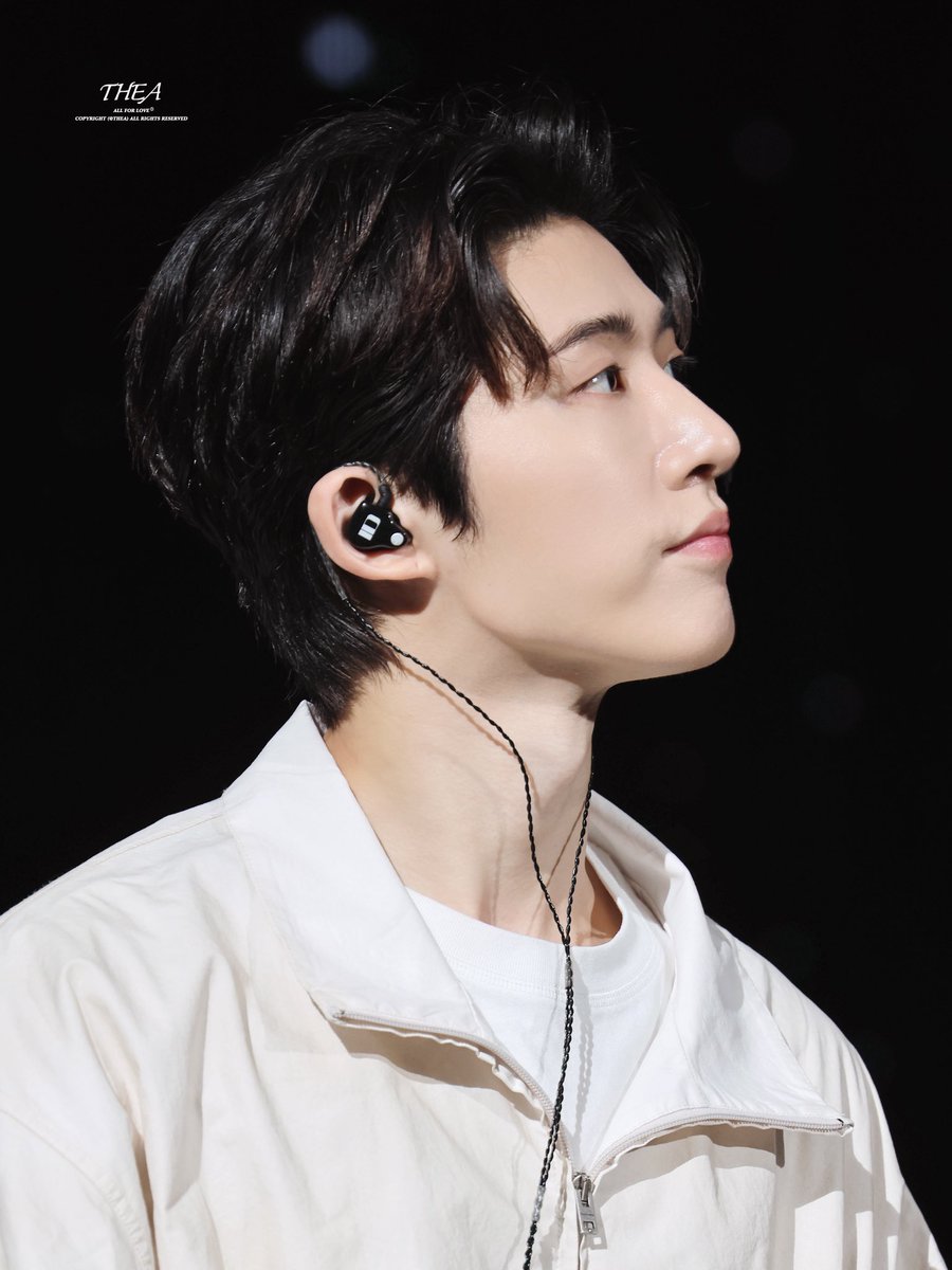 Thea34678398's tweet photo. 260307 TLP IN SINGAPORE 
Soundcheck
#BI #KIMHANBIN #HANBIN #비아이 #김한빈  #Kimhanbin https://t.co/o8T8Qf2J4K