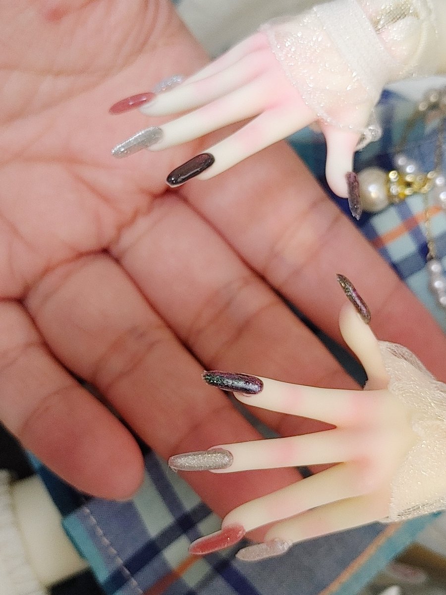 117doll's tweet photo. ロングオーバール作るの苦手かも…
何かガタガタになっちゃう…😭
#妖精さんの贈り物
#ドール用ネイルチップ
#menglong https://t.co/b8YwyOA5bv