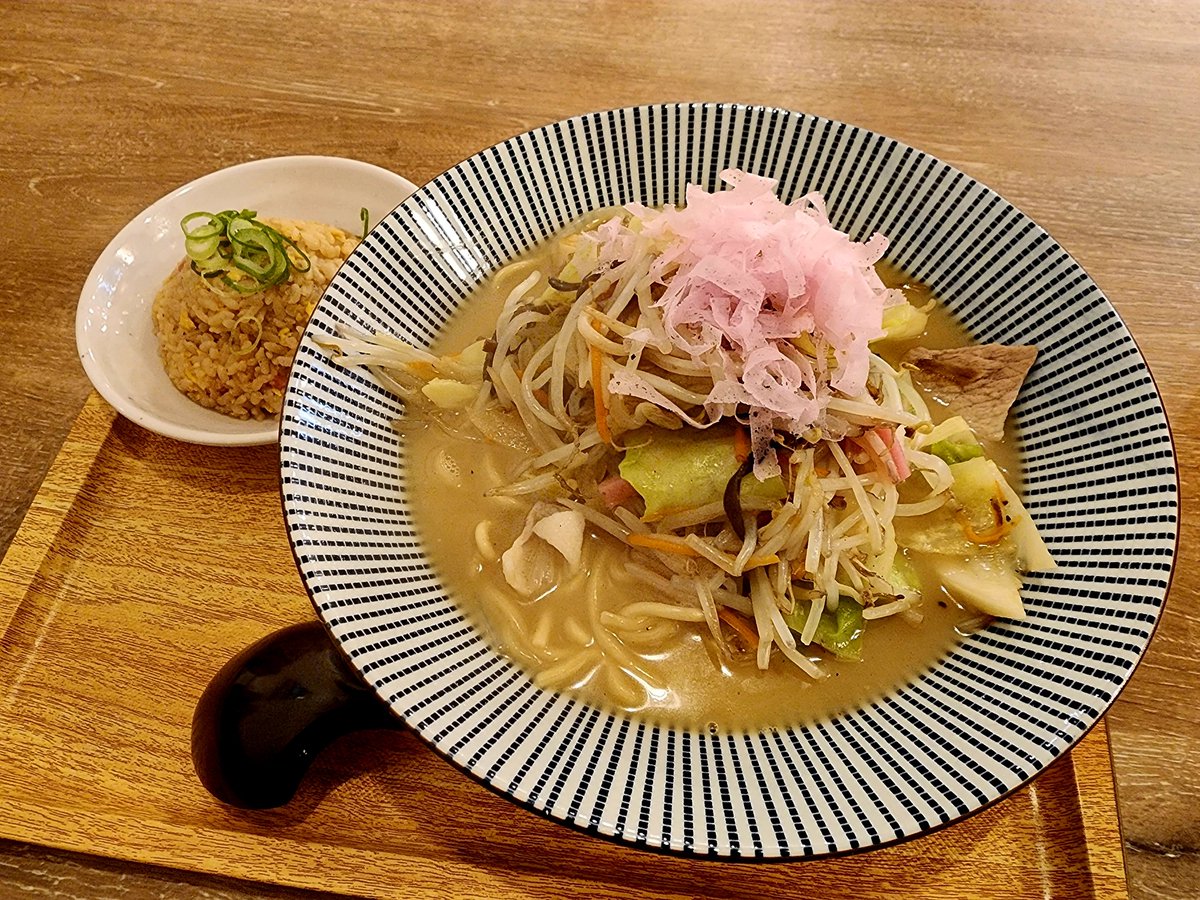 doshiemon's tweet photo. ちゃんぽん(`•∀•´)✧

 #どしえめん https://t.co/CFgcZxP0c8