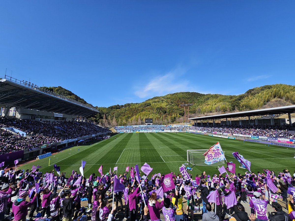 FES_myfc's tweet photo. 勝利💪
PKでも勝ちは勝ち勝利💪
数的不利の中、体を張ったDF気持ちが入ったDF 素晴らしい勝利でした。
今年の大卒ヤバい!!
この勢いを次節Away大宮でも💪💪
に、しても花粉の大群がヤバかった(笑)
#藤枝MYFC

#ジュビロ磐田 サポーターの皆様、本日は藤総までお越しいただきありがとうございました!!! https://t.co/ahFaMgbo9A